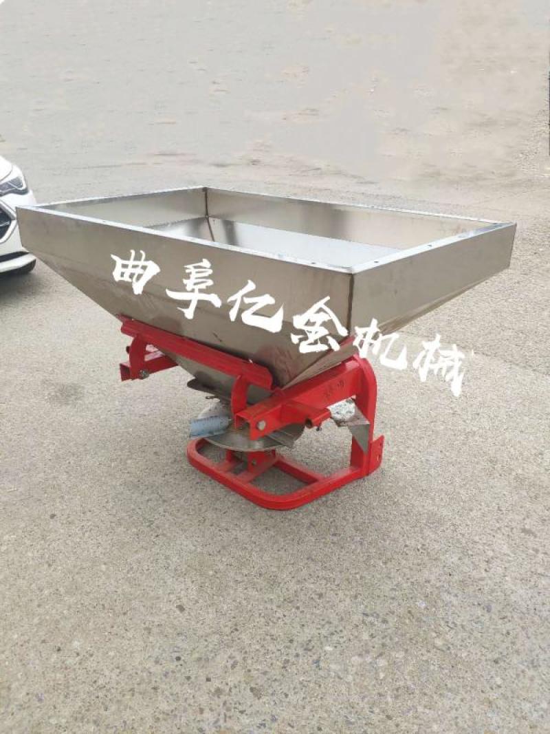 撒肥机，拖拉机悬挂化肥抛洒机，多功能尿素钾肥颗化肥撒扬机