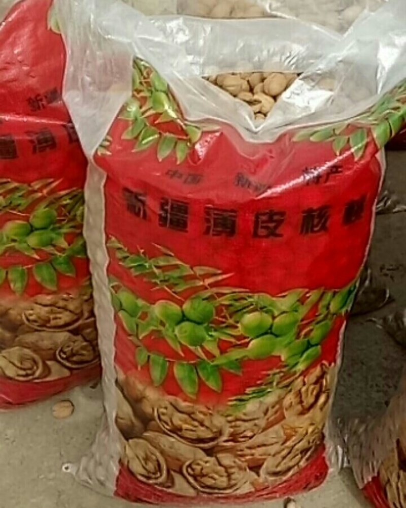 新疆核桃原产地，喀什叶城县