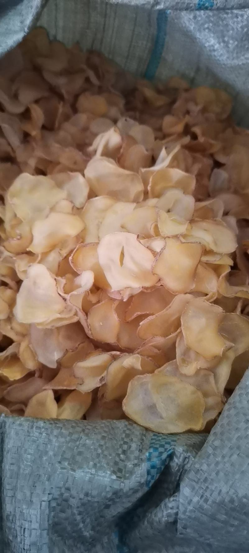贵州黄心米拉洋芋片带皮干土豆片脱水土豆片