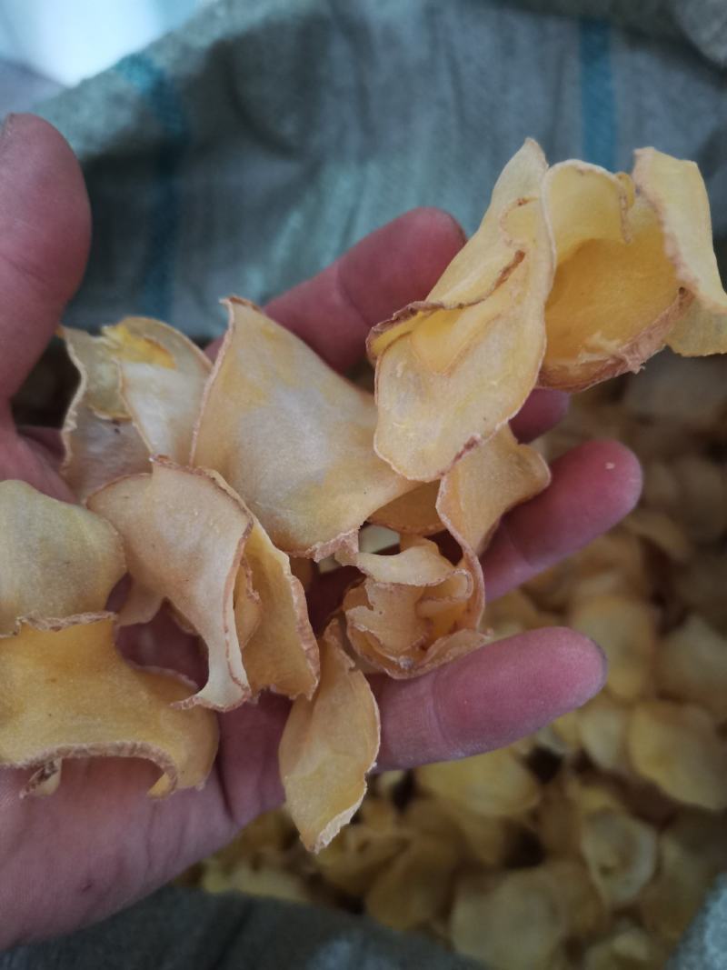 贵州黄心米拉洋芋片带皮干土豆片脱水土豆片