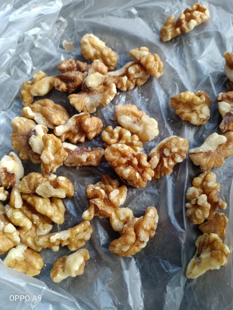 本地核桃仁，新疆核桃仁，各种规格的都有，欢迎各位老板选够
