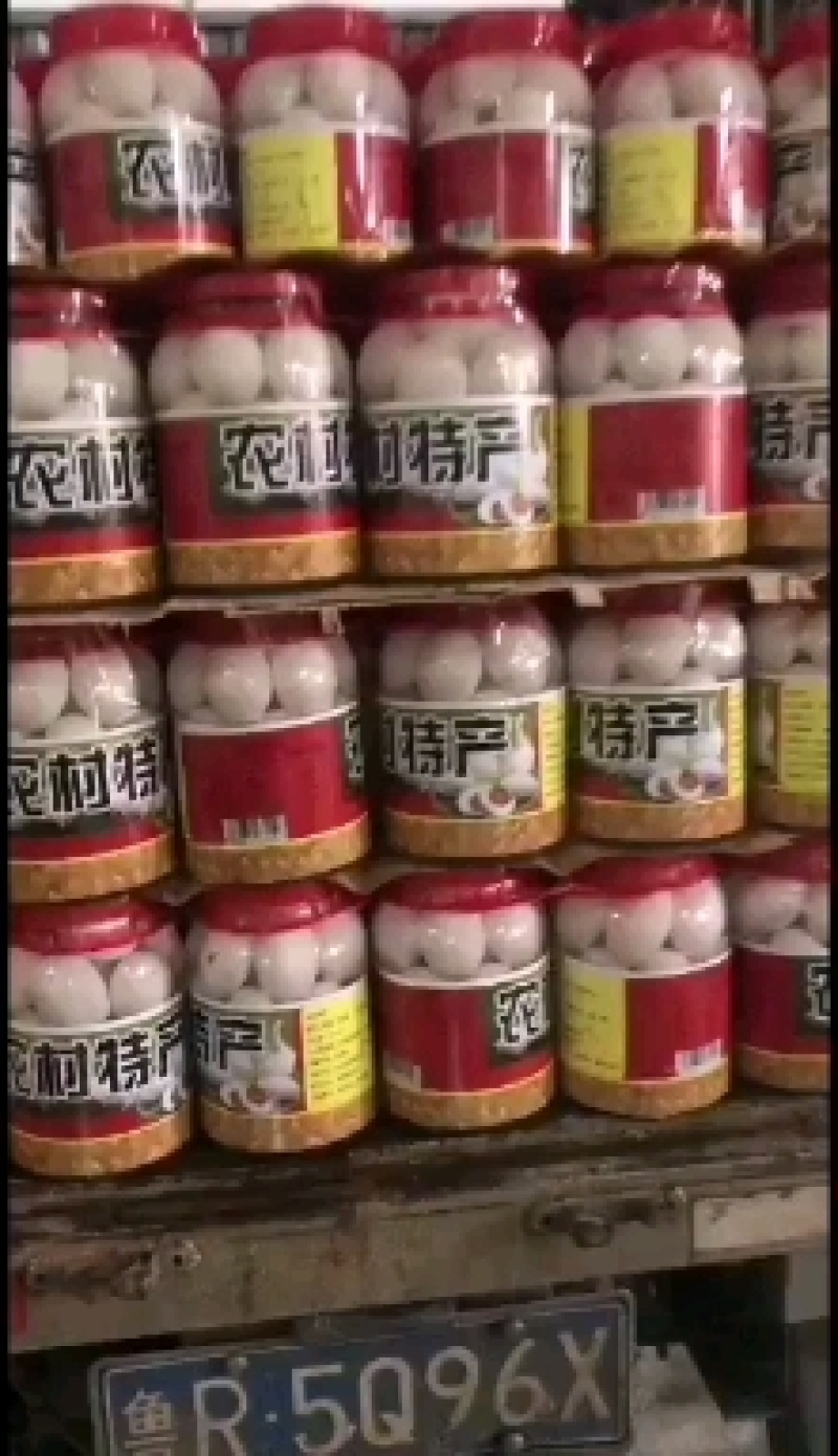 山东鹅蛋，大鹅蛋，桶装鹅蛋，基地直发。一手货源。三证齐全