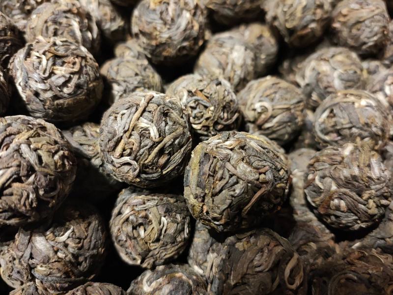 2019年小户赛秋茶古树龙珠干茶气味香甜入口略苦