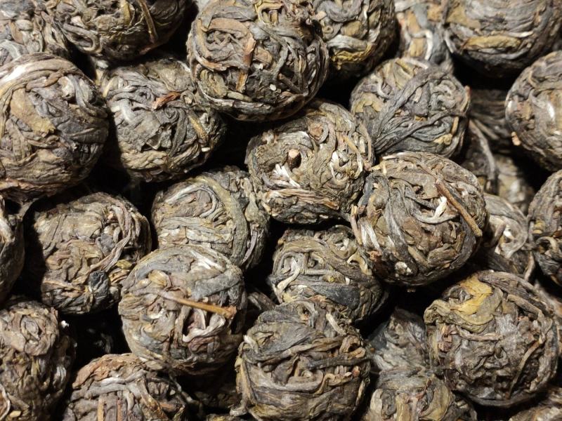 2019年小户赛秋茶古树龙珠干茶气味香甜入口略苦