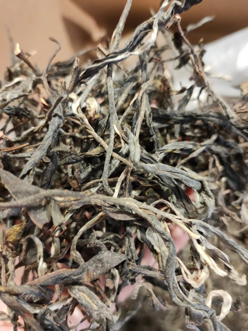 2020年【秋茶首批次】坝糯古树藤条茶散料生茶