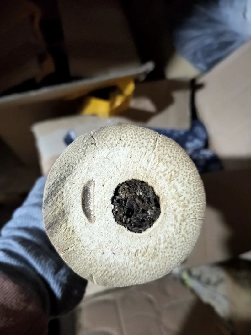 2015年勐库西半山古树竹筒香茶，茶叶净重一公斤一筒