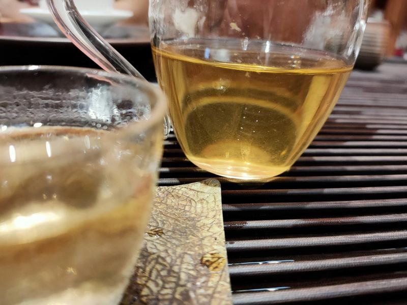 2015年勐库西半山古树竹筒香茶，茶叶净重一公斤一筒