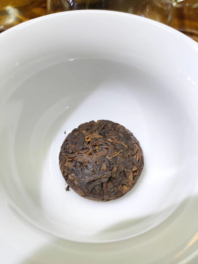 普洱茶小玉饼一饼3元熟茶喜欢喝浓的一次饼还可以泡半饼