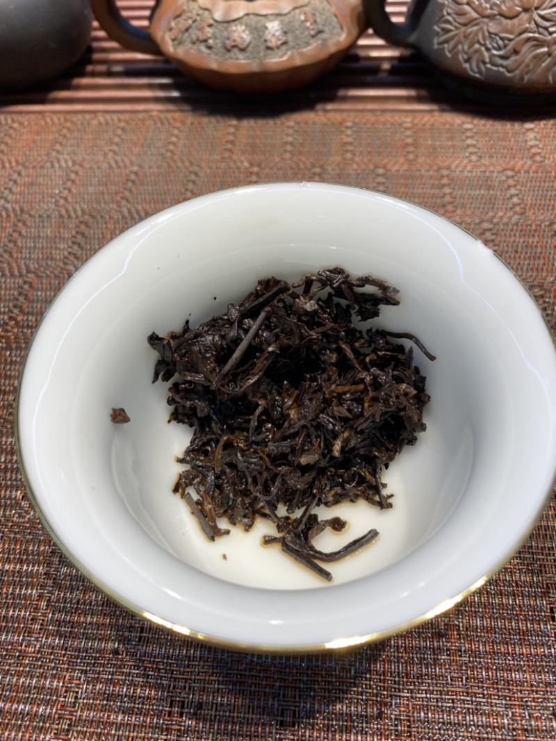 普洱茶小玉饼一饼3元熟茶喜欢喝浓的一次饼还可以泡半饼