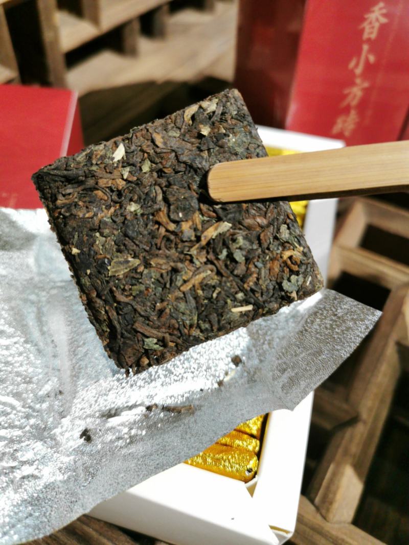 2018年糯米香味特级小方砖普洱茶熟茶买二盒送精美手提袋