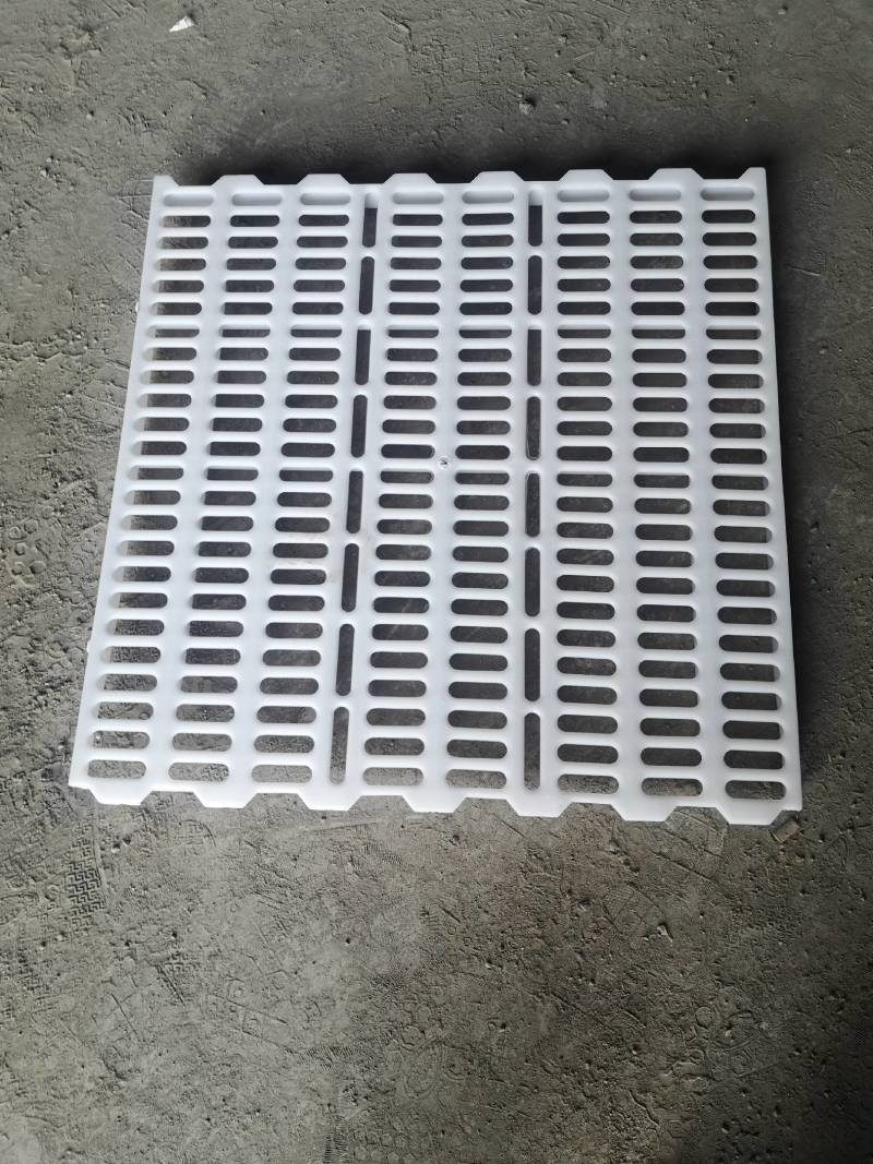 羊食槽羊床漏粪板羊自动饮水碗原包料加厚厂家直销