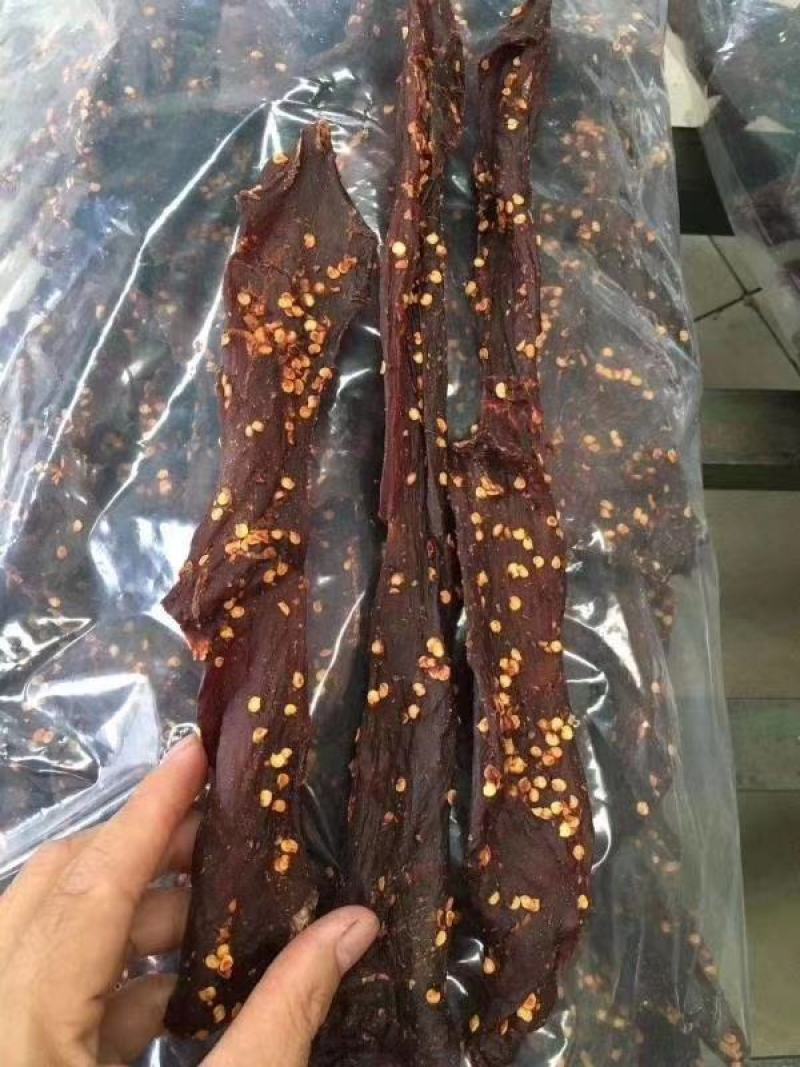 大块肉，牛肉干，猪肉干，鸭风干，腊肉，正宗牛肉。厂家直销