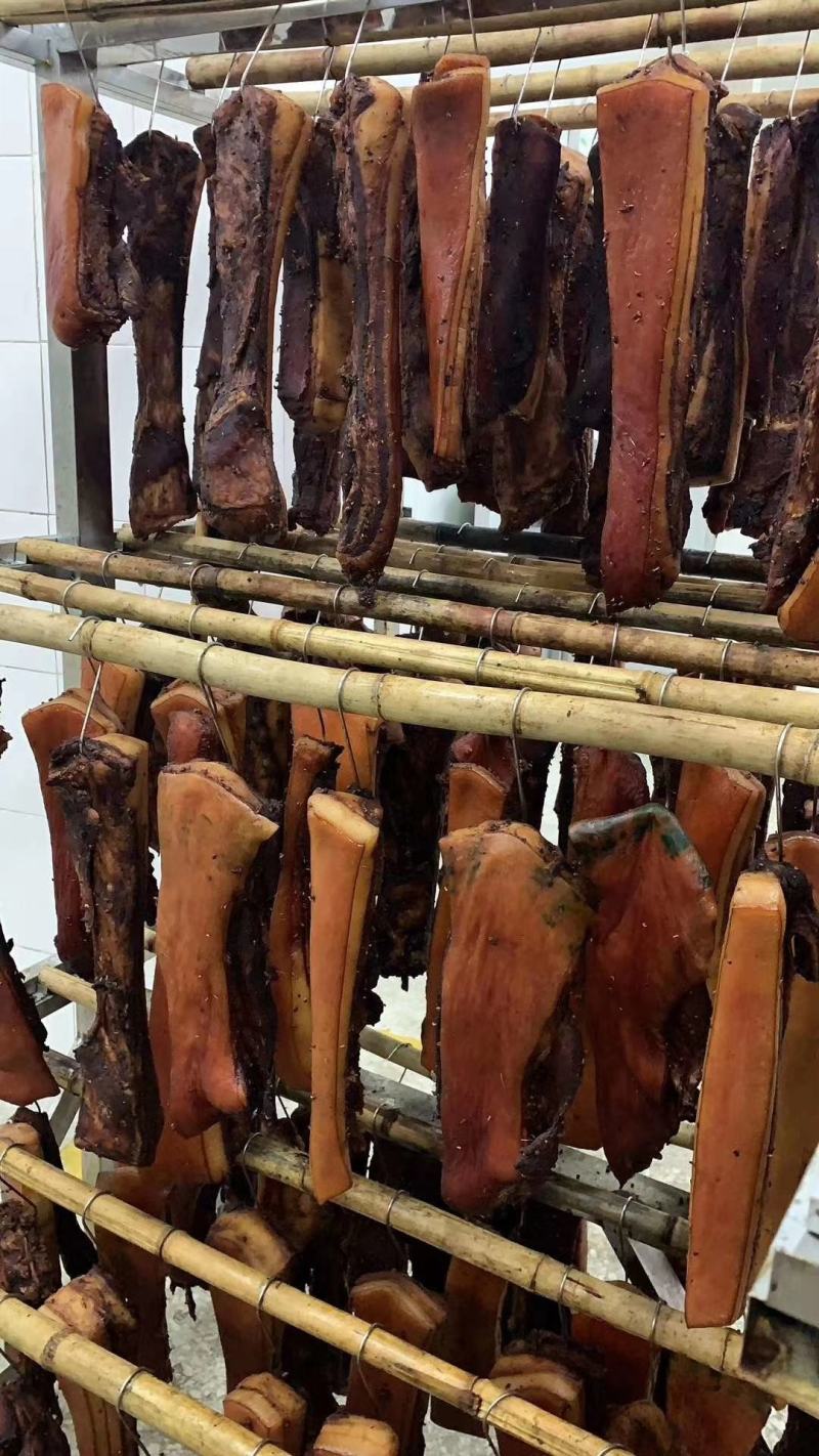 大块肉，牛肉干，猪肉干，鸭风干，腊肉，正宗牛肉。厂家直销