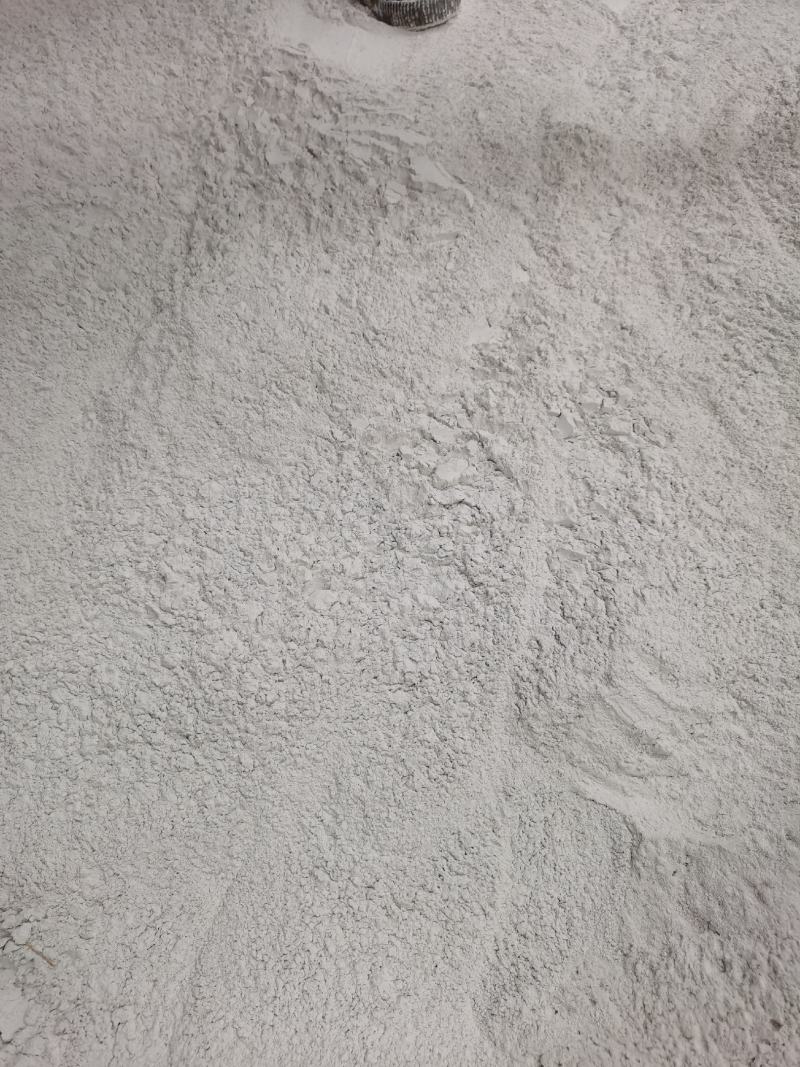 石灰粉，纯生石灰磨制，方便使用，减少劳动量。