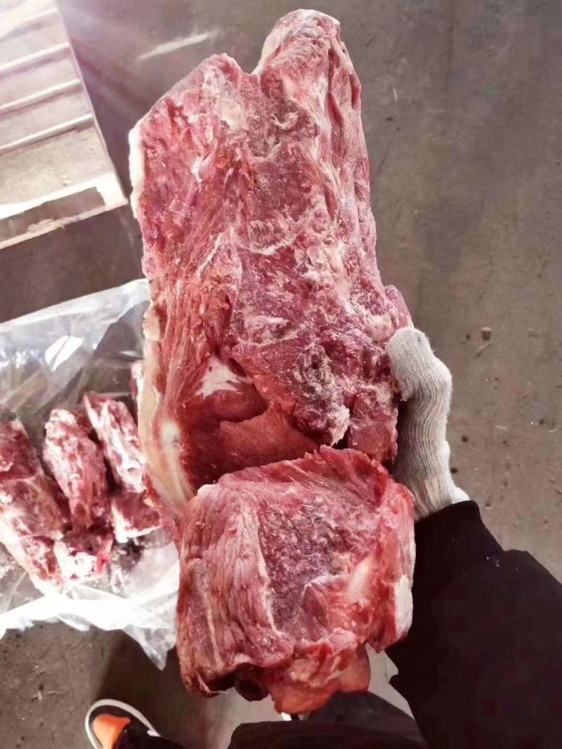 精品-牛脖骨，满肉牛脖骨，全国市场发货，可常年供应
