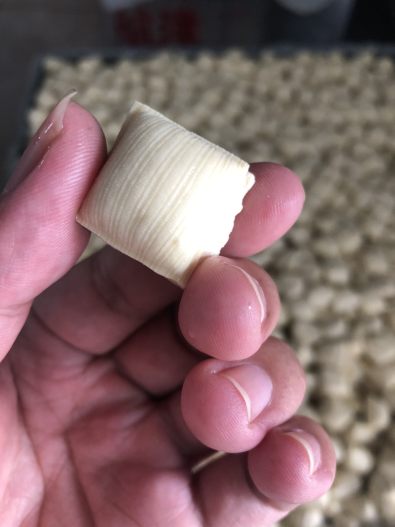 云南红河州石屏特产爆浆小豆腐，可油炸，可以烧烤