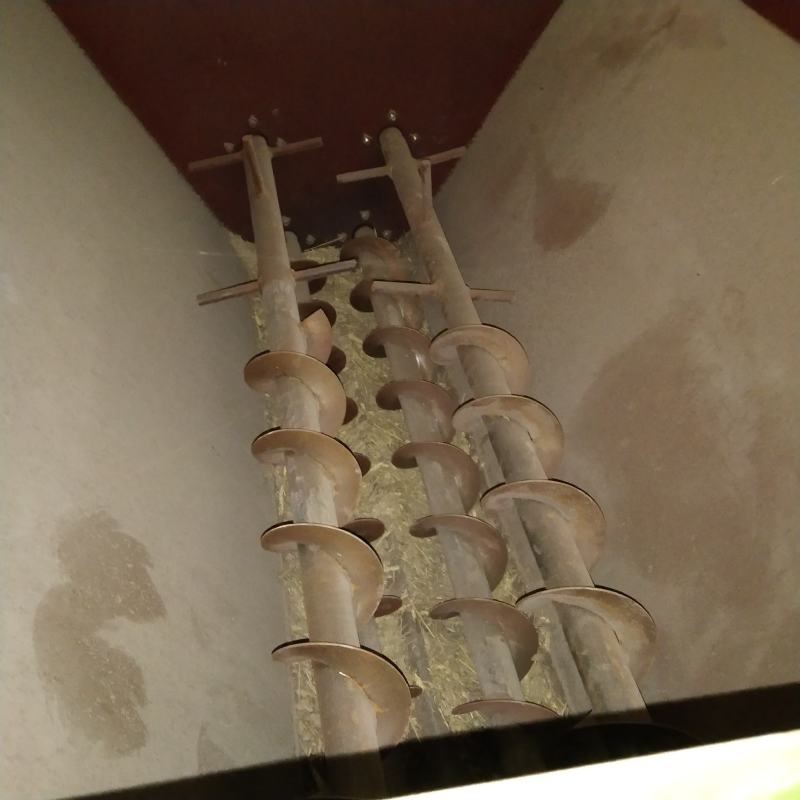 牛羊专用撒料车，2方3方可定制，可做柴油版和电动版