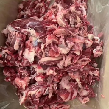 清真纯干牛碎肉价格不高，精选牛碎肉适用于饺馅，烧烤，烤肉
