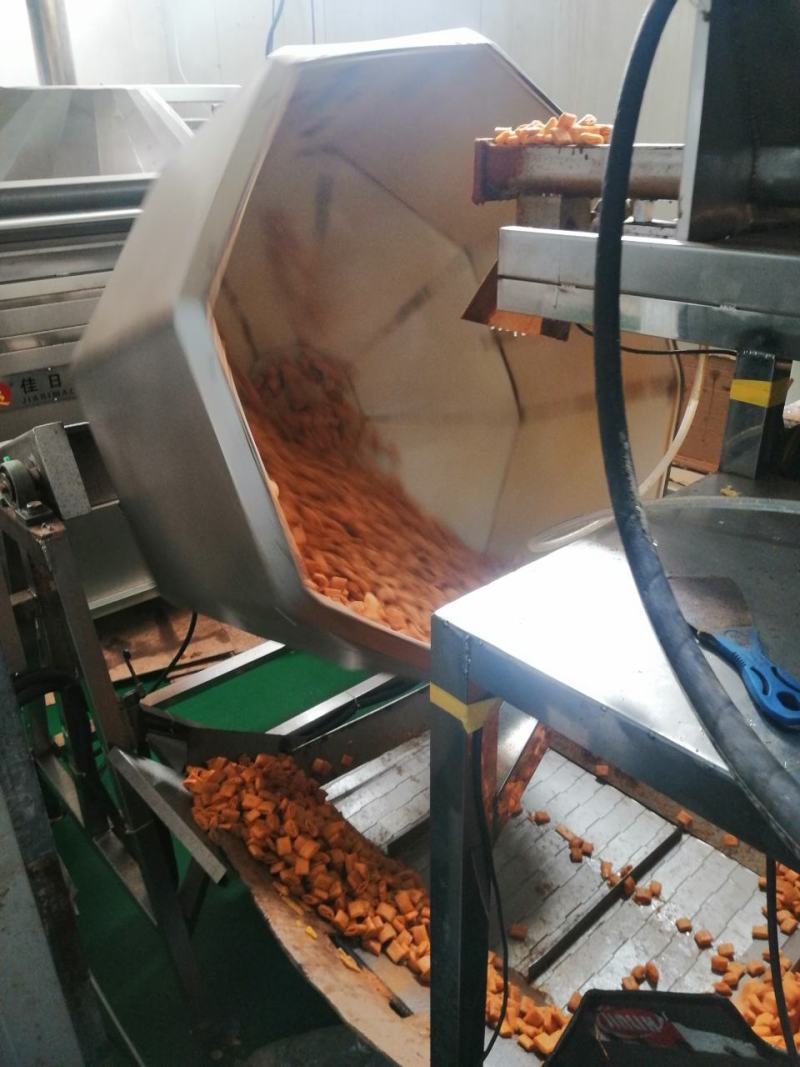 农副食品小米煎饼口味齐全欢迎进店选购电联