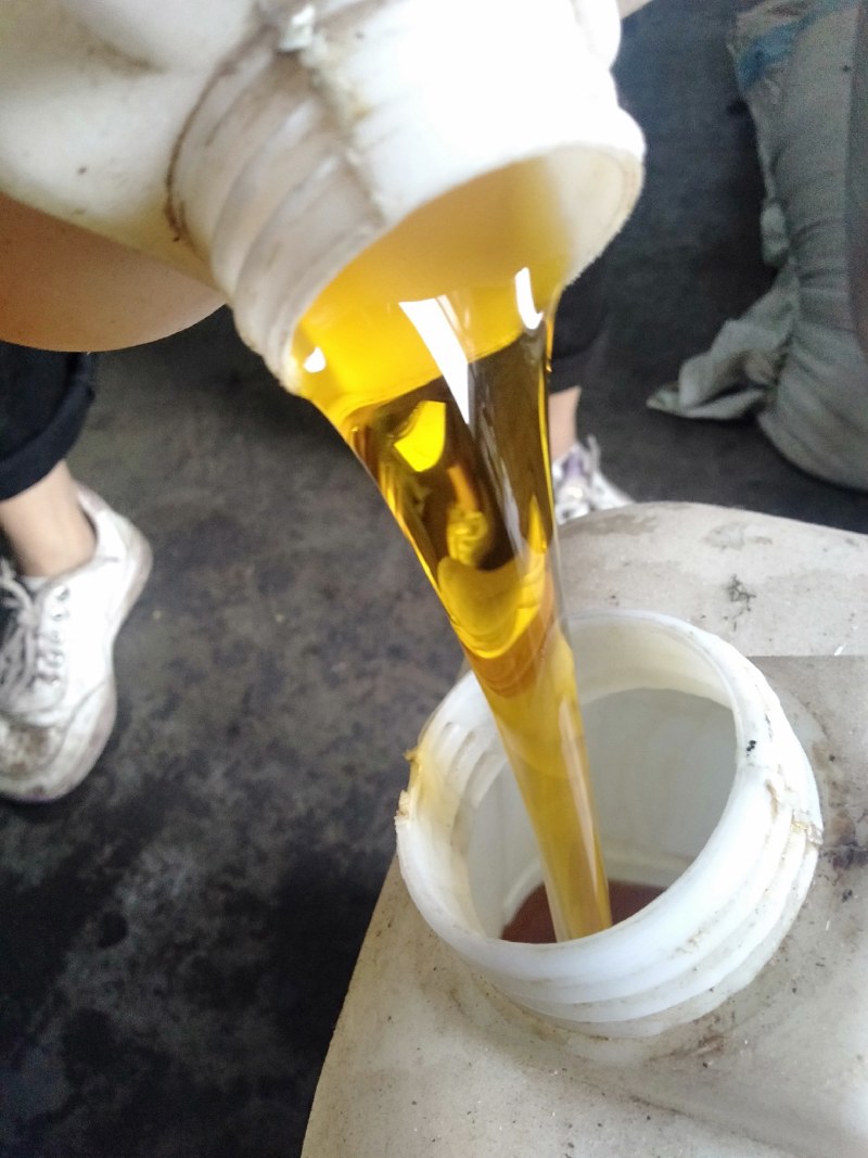 原味当地冬菜籽油，味道香，用物理冷压榨法。