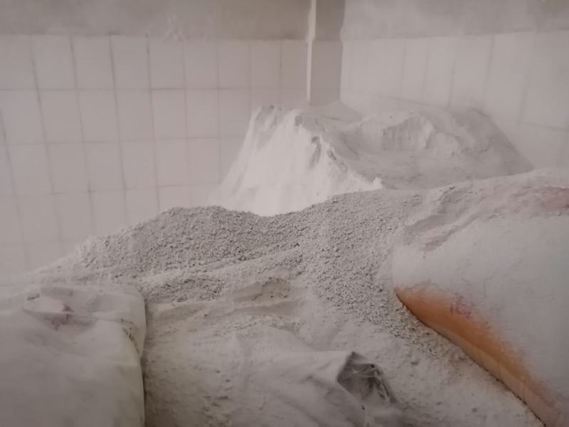 乡村百姓自产红薯淀粉，经多次沉淀，去黄粉，品质保证。