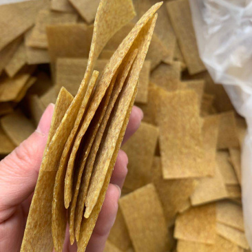 云南荞麦片苦荞酥膨化油炸小零食地摊跑量款儿时味道
