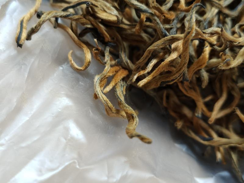 昌宁金丝红茶金豪披覆蜜糖香浓郁汤色金黄透亮