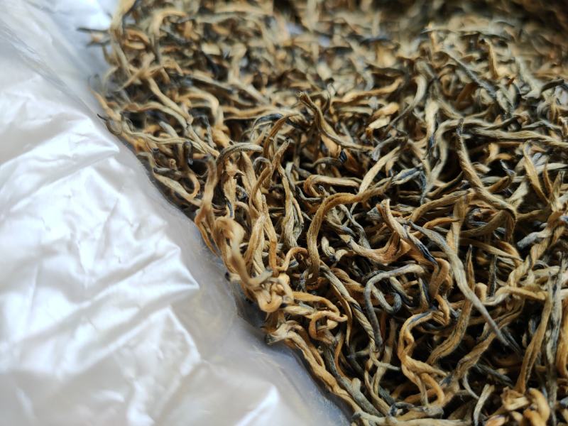 昌宁金丝红茶金豪披覆蜜糖香浓郁汤色金黄透亮