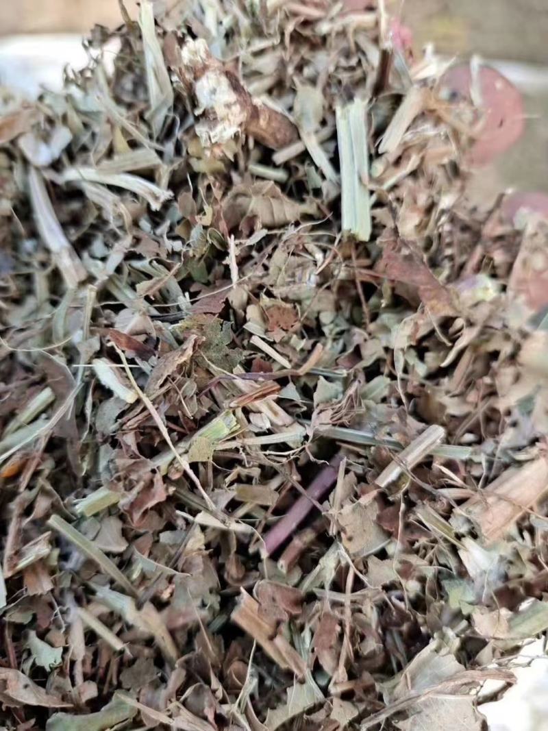 厂里大量现货销售优质花生秧，货源充足，加工精细，价格实惠