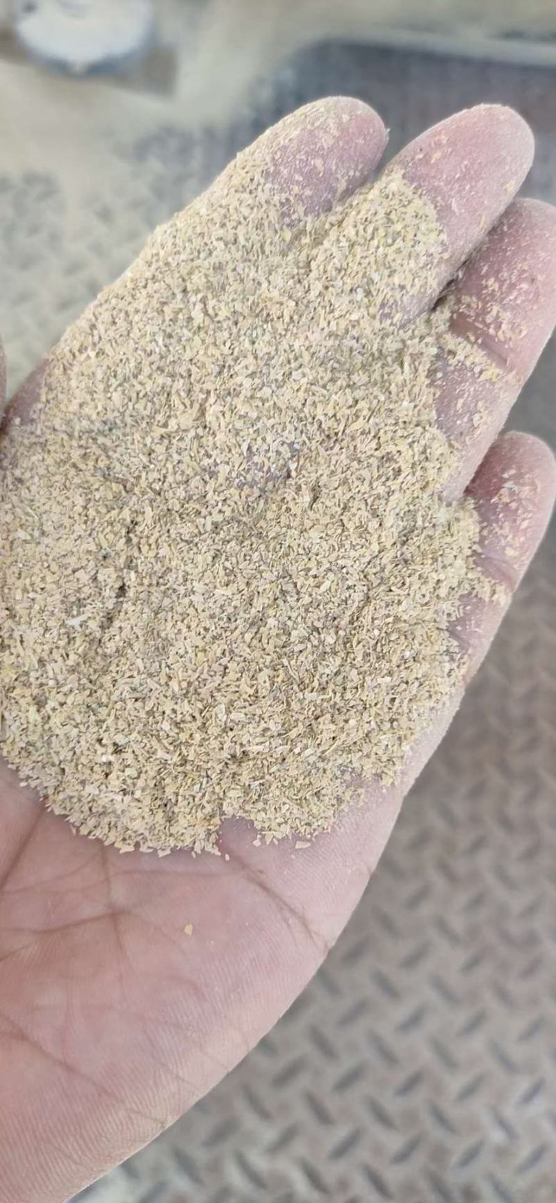 壳糠出售，量大，一天可以发200吨左右
