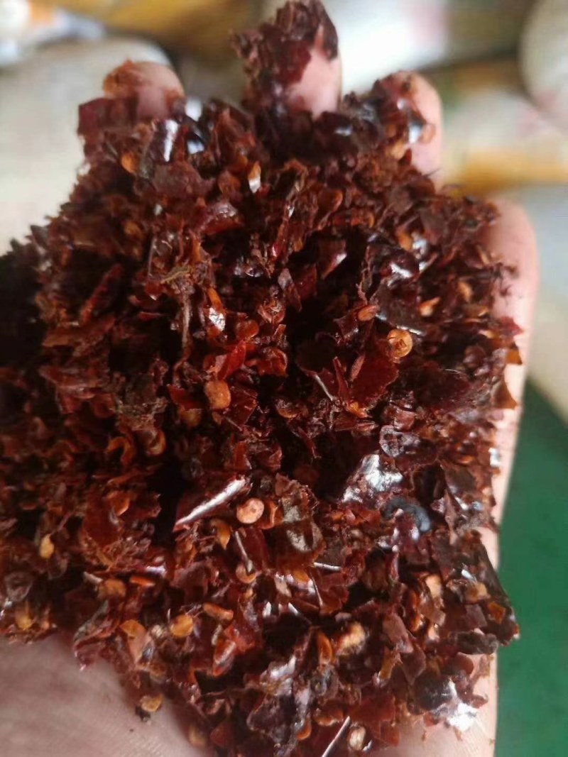 高脂辣椒油渣，着色效果很好。