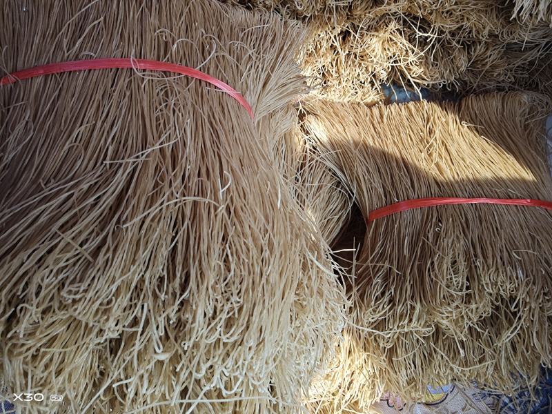 广友园林万亩纯红薯粉条，自产自销，可实地看货和视频