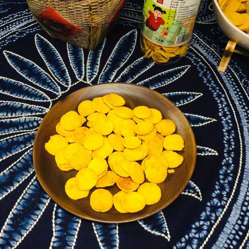 凯琳食品地摊小米煎饼膨化早市零食童年网红休闲怀旧地摊热销