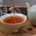 小种红茶甜香，汤含花香；甘甜醇和，挂杯香馥郁