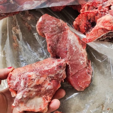 牛肉块五斤卷，五斤真空包装，牛头赘肉，都是整块的，