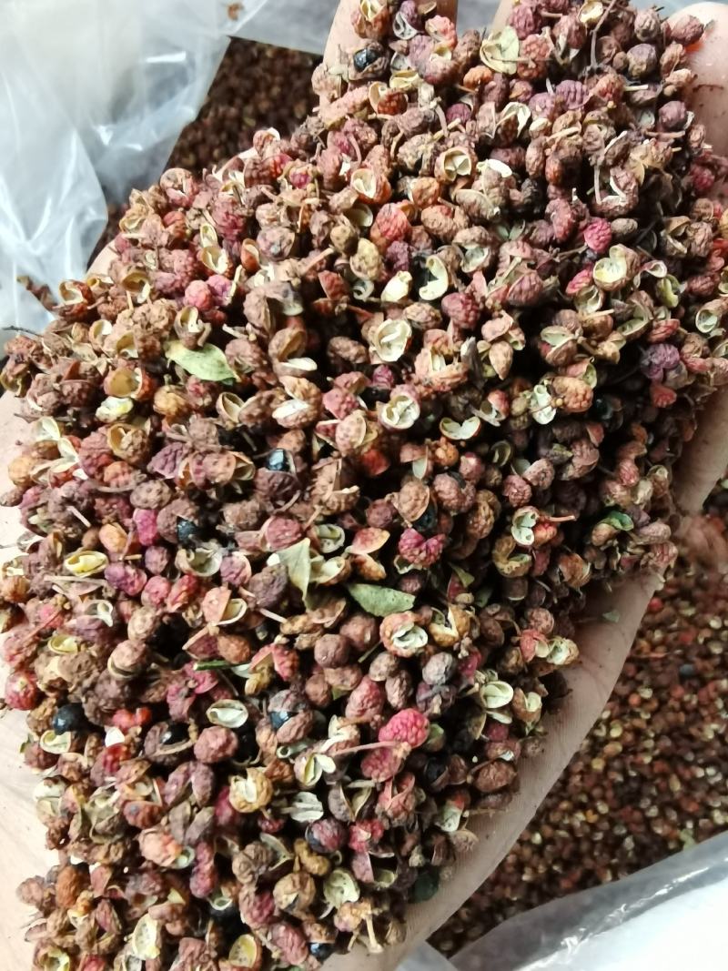 优质泡脚花椒，味道麻，颗粒大，价格实惠