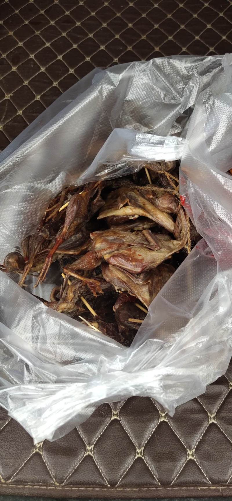烟熏鹌鹑烟熏鹌鹑，赶紧约起来，单报起走！