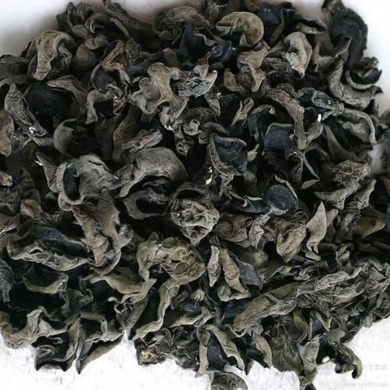 正宗东北木耳，口感怎么样吃过都知道，色黑肉厚，好！！！