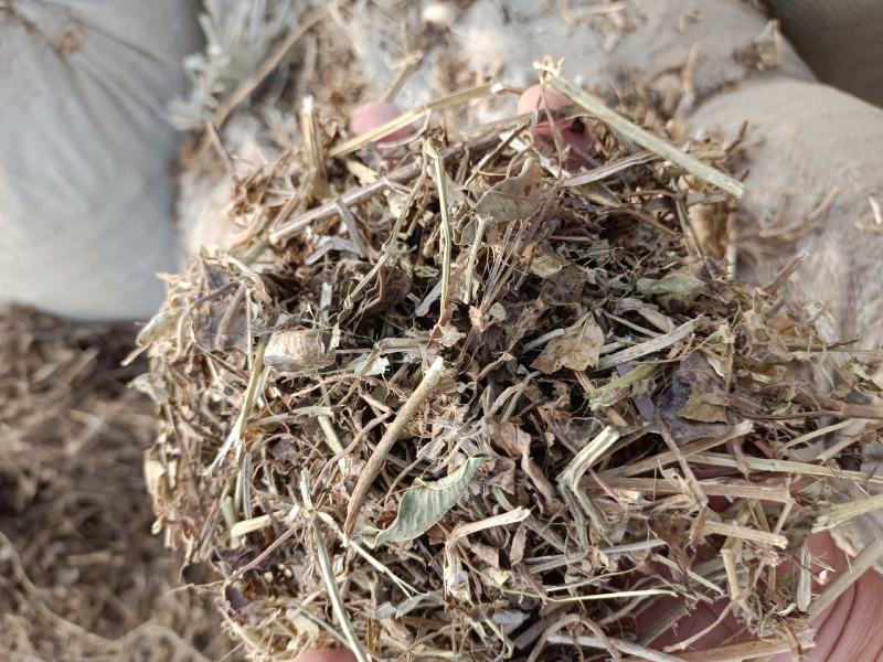 花生秧羊草，牛草，细糠