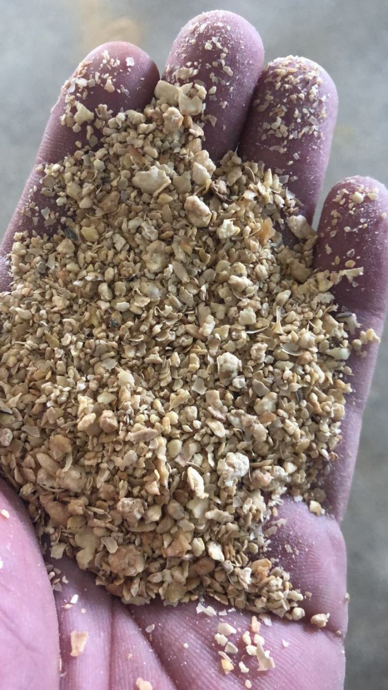 饲料原料大量供应精品豆粕，量大从优，全国可发，诚信经营