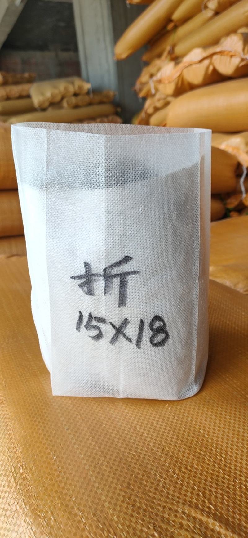 《万强塑业》专业生产销售*纤维布育苗袋*无纺布袋*美植袋