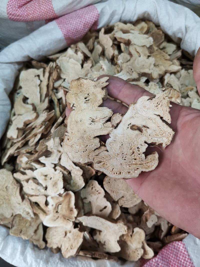 中药材，白术片，产地浙江，今年新货，颜色飘亮价格合理