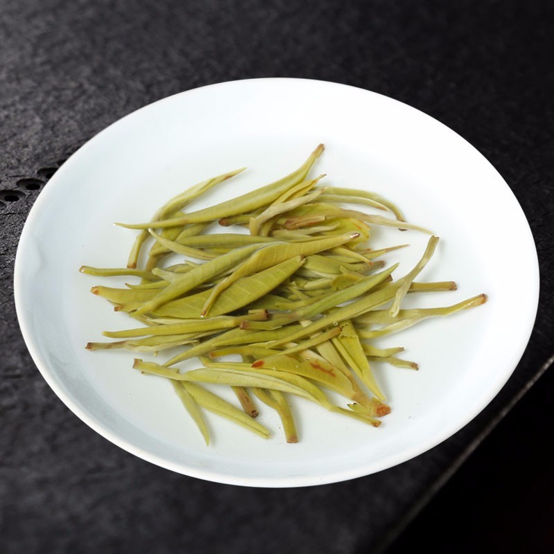 2023年春茶云南绿茶新茶高山毛尖浓香型茶叶特级银丝绿茶