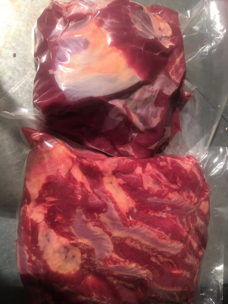 正宗阿坝州草原牦牛肉，假一赔十，都是现杀的鲜货