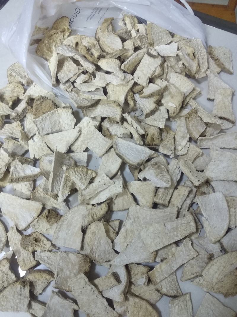 蛇莲：广西大山里面，现挖现卖干货自然晒干，有需要的联系我