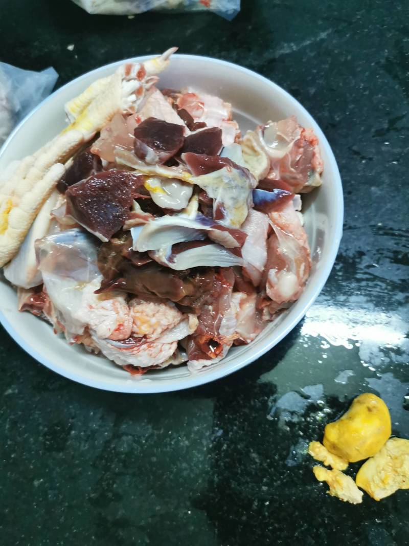 鸡宝出售，养殖了三年的公鸡杀出来的，风干一股淡淡的清香味