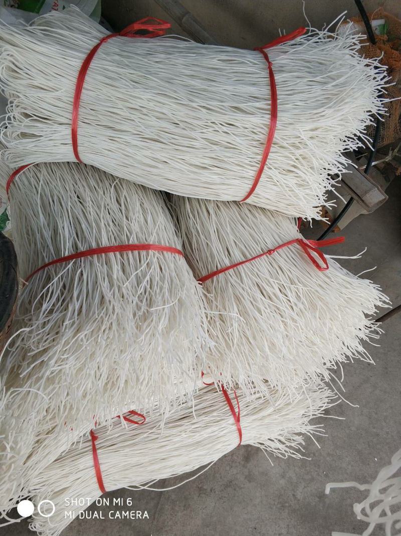 自家生产的纯土豆粉条，不添加任何添加剂，质量保证，