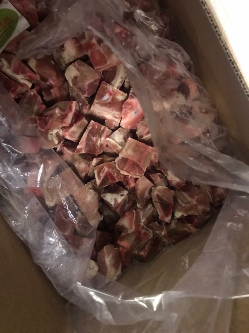 新鲜冷冻猪肉排骨粒猪肉排多肉排骨粒20斤无颈前排粒