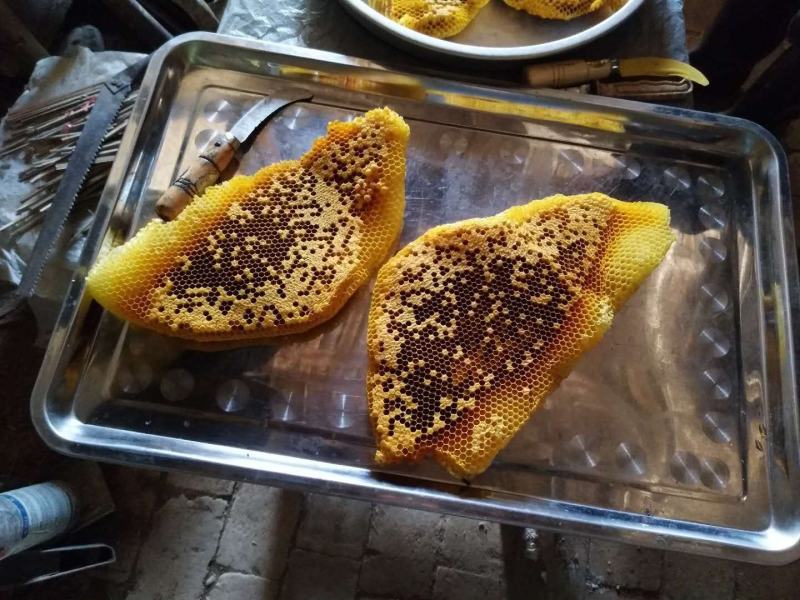 农家野生土蜂蜜有需要的联系我