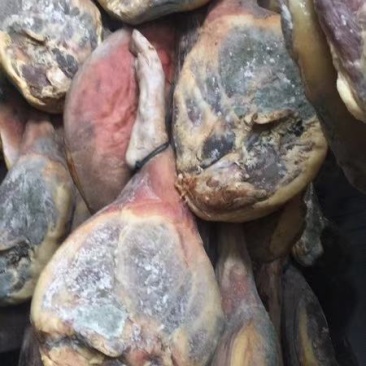 火腿一年新火腿带骨瘦肉多价格低